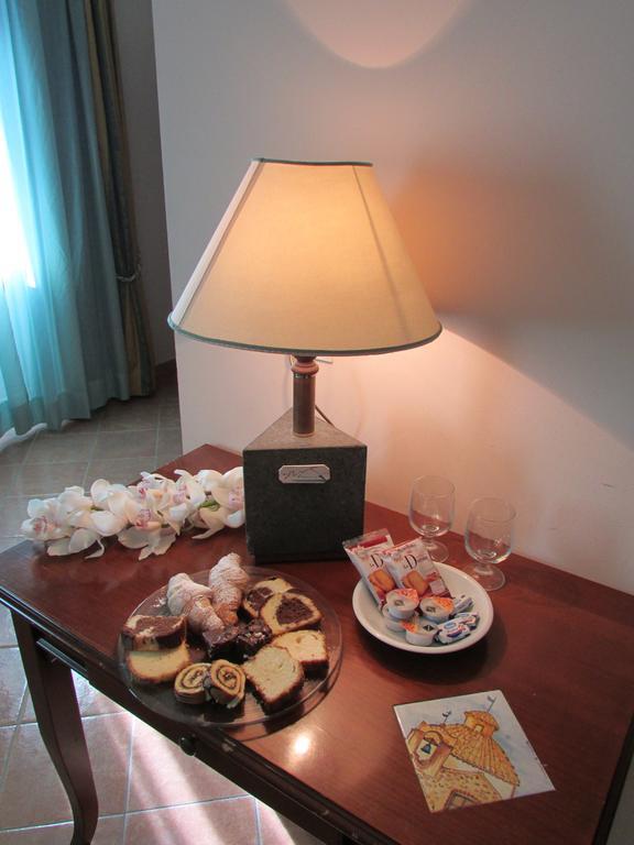 Emmaus Hotel Zafferana Etnea Rum bild