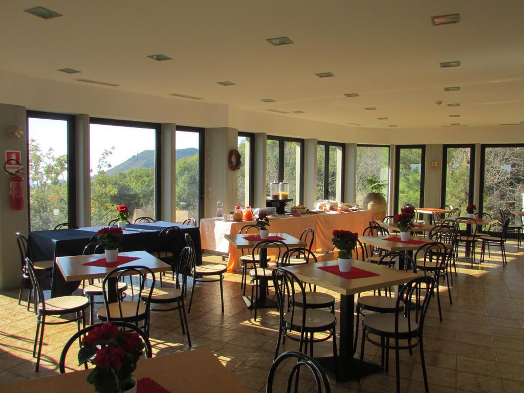Emmaus Hotel Zafferana Etnea Exteriör bild